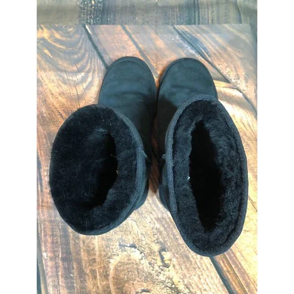 UGG #5835 Essential Shearling Black Sheepskin Boots Womens 7 / 38 (p5L - Picture 9 of 11